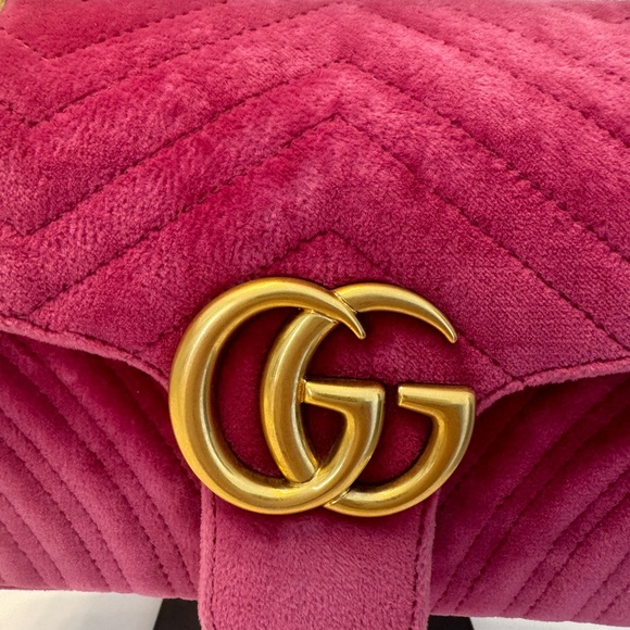 Gucci GG Velvet Marmont Shoulder Bag. Pink/Gold tone hardware - Picture 2 of 12